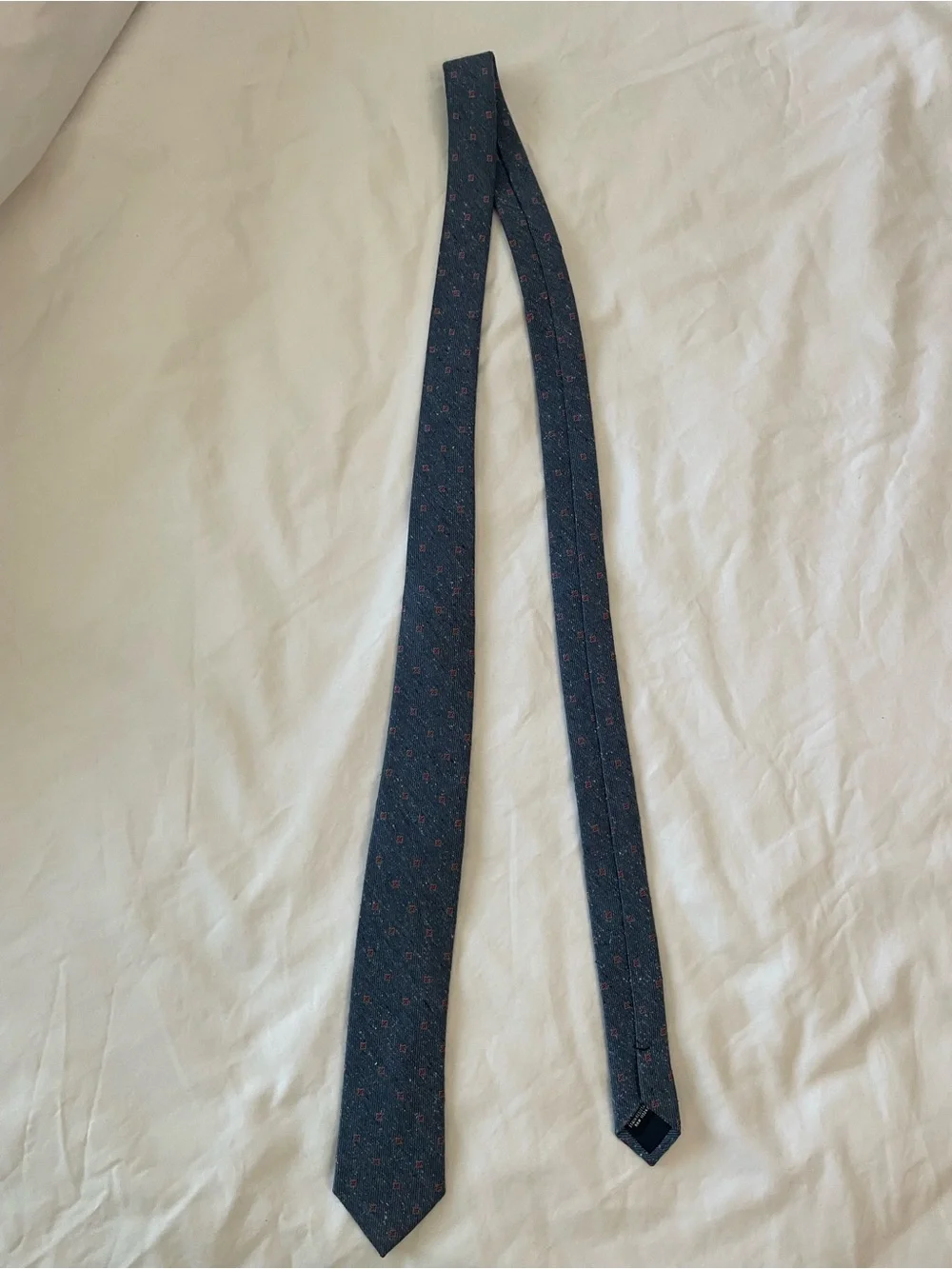 The Tie Bar Men's Navy Silk Tie with Red Medallions - Picture 3 of 7